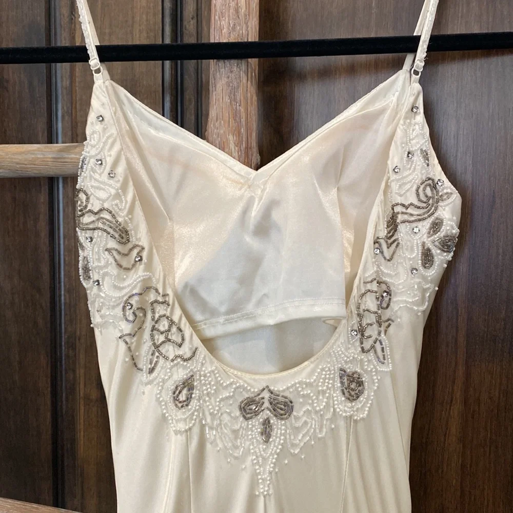 Sue Wong Silk Beaded Wedding Dress - Picture 14 of 16